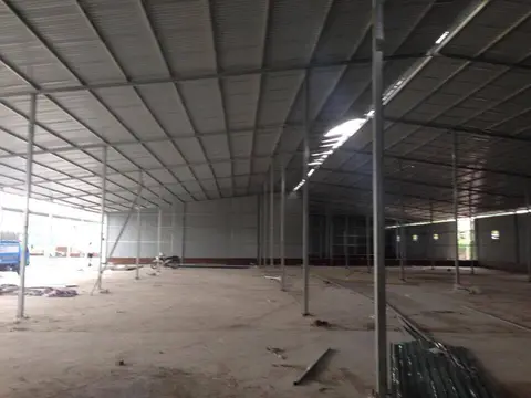 cho thue kho nha xuong tai nga 4 be tong chemthuy phuong tu liem ha noi