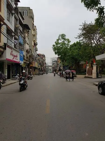 con duy nhat lo dat kinh doanh cuc dep tai mat duong co linh long bien lh 0971479014