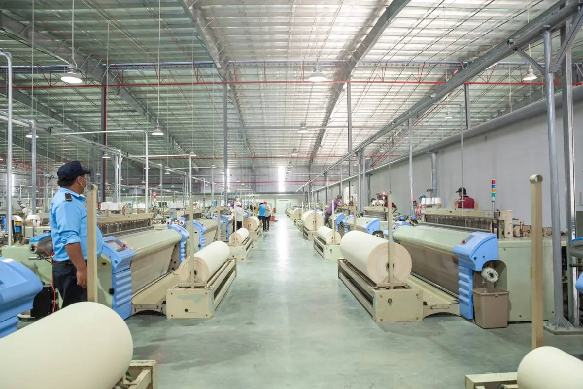 nha xuong kcn cau cang phuoc dong kcn xanh hien dai phap ly minh bach dt tu 800m2