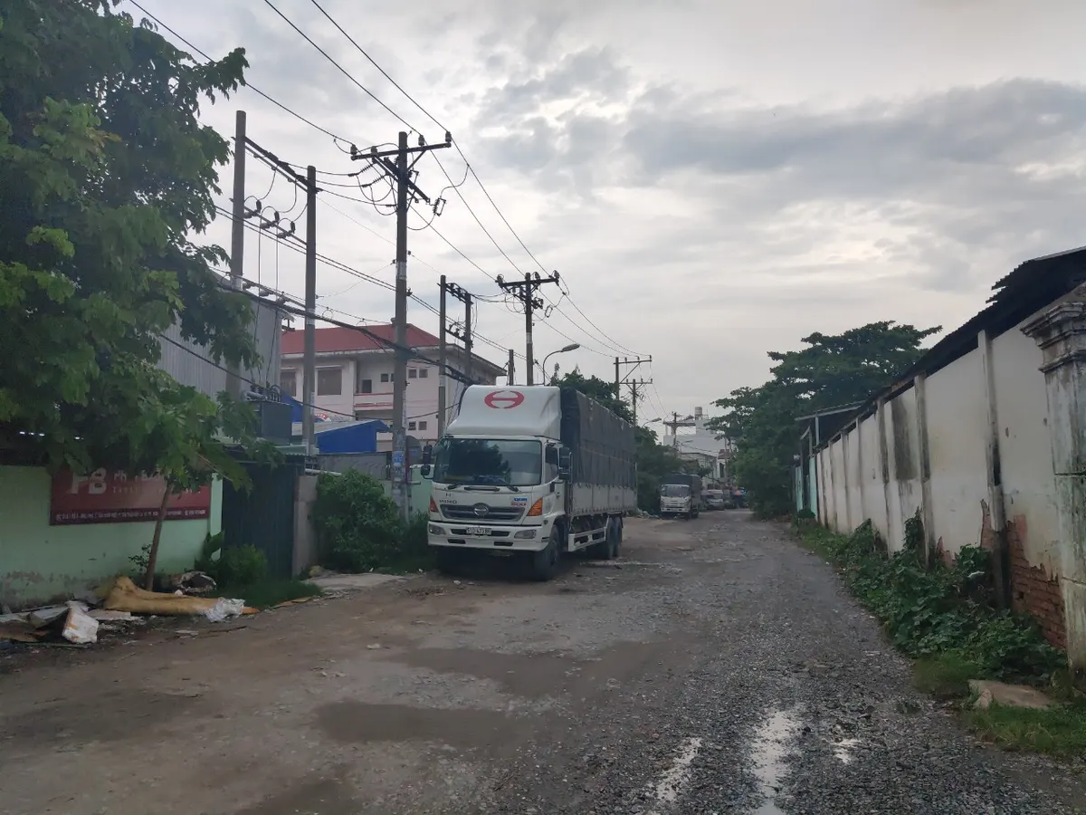 cho thue nha xuong 3 000m2 container 24h giap nguyen van qua quoc lo 1a gia re quan 12