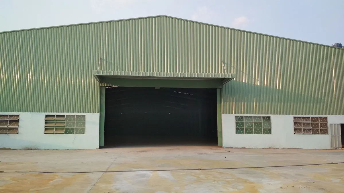 can cho thue nha xuong moi duong ho van long binh tan dien tich 6 000m2 khu logistics