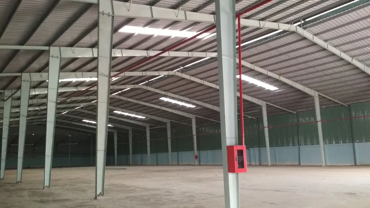 can cho thue nha xuong moi duong ho van long binh tan dien tich 6 000m2 khu logistics