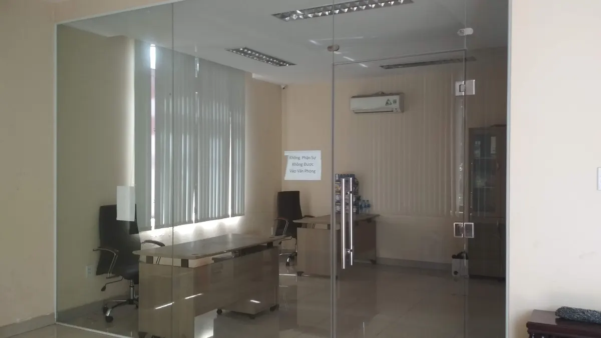 cho thue 7 300m2 kho xuong mat tien do van day hoc mon gia re