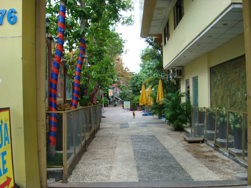 cho thue2mat bang kinh doanh rong lon goc 2mt quang trunggo vap