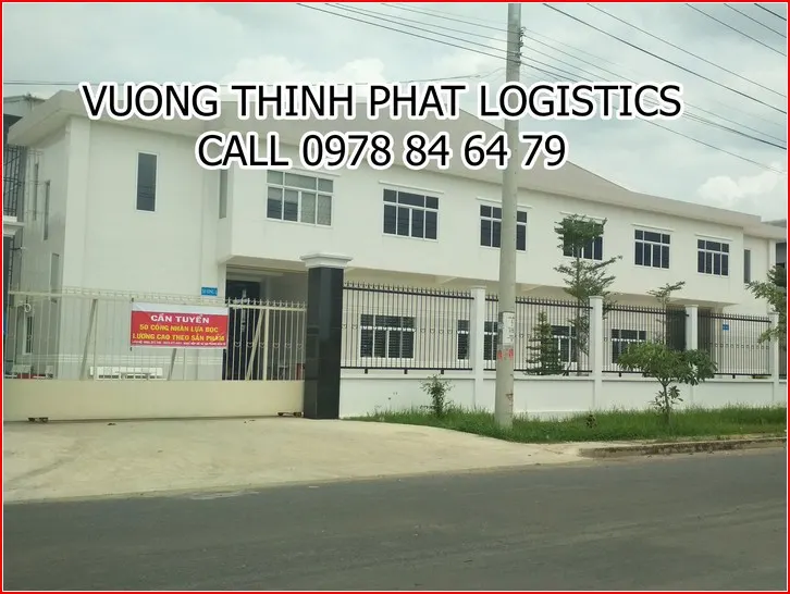 cho thue gap kho xuong 4 000m2 mat tien duong nguyen huu tri binh chanh gia tot binh chanh